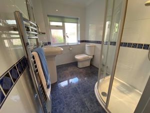 Main Shower Room- click for photo gallery